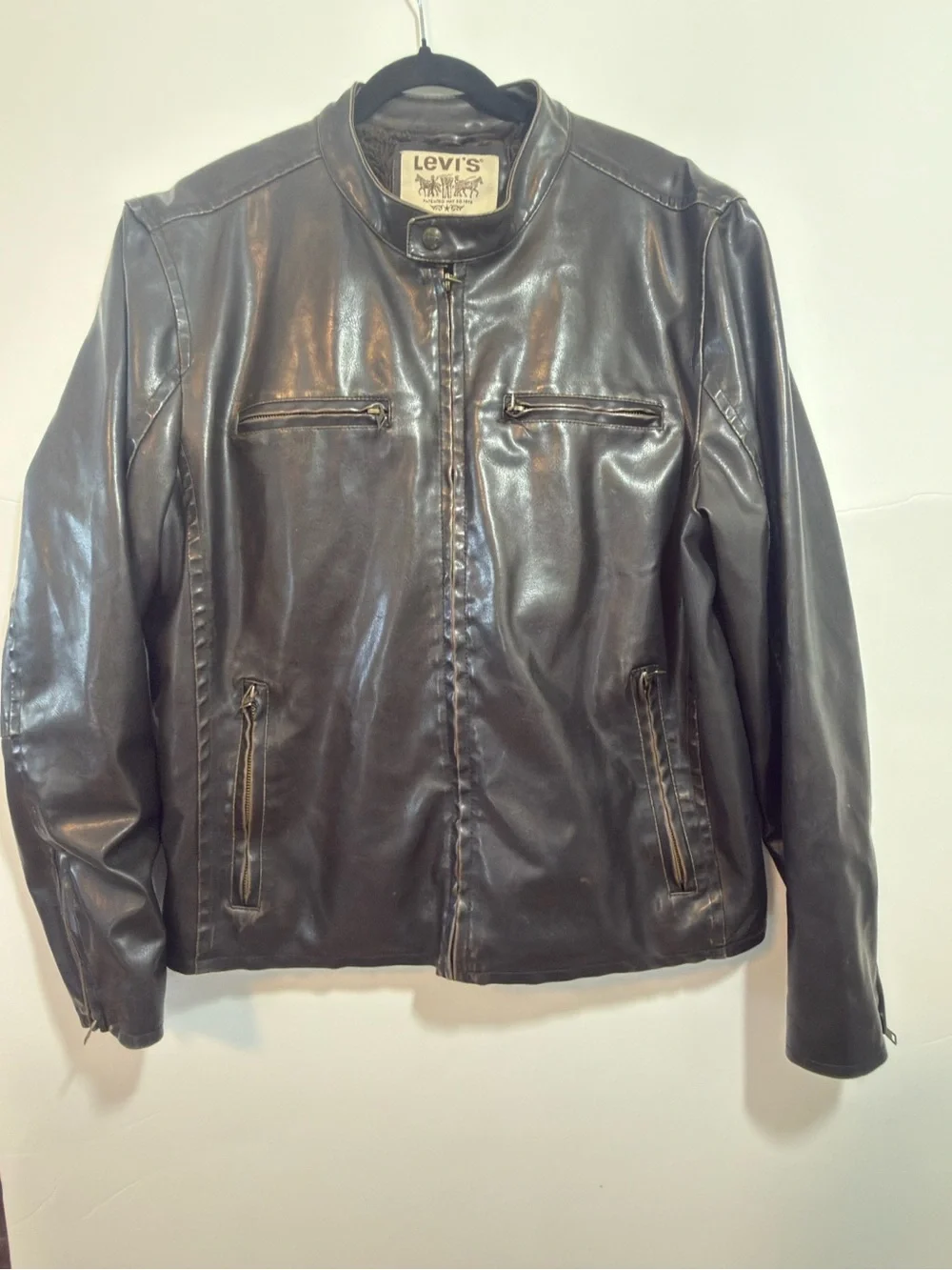 Vintage Levi's Men's Black Leather Jacket Faux Sherpa Lining Large pre-owned